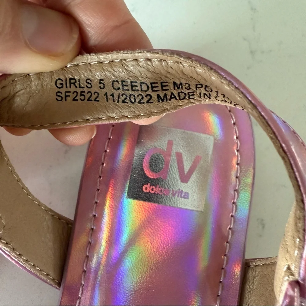 New DV By Dolce Vita Girls metallic pink Sandals in size: 5
